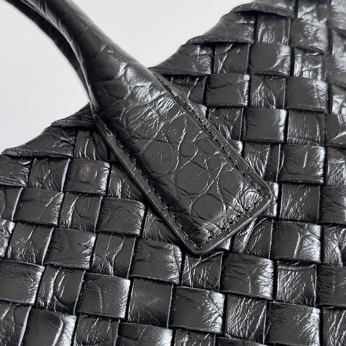 Bottega Veneta Shopping Bags